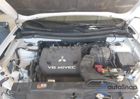 2014 Mitsubishi Outlander Gt z USA, uszkodzony, nr VIN JA4JZ4AX6EZ001289